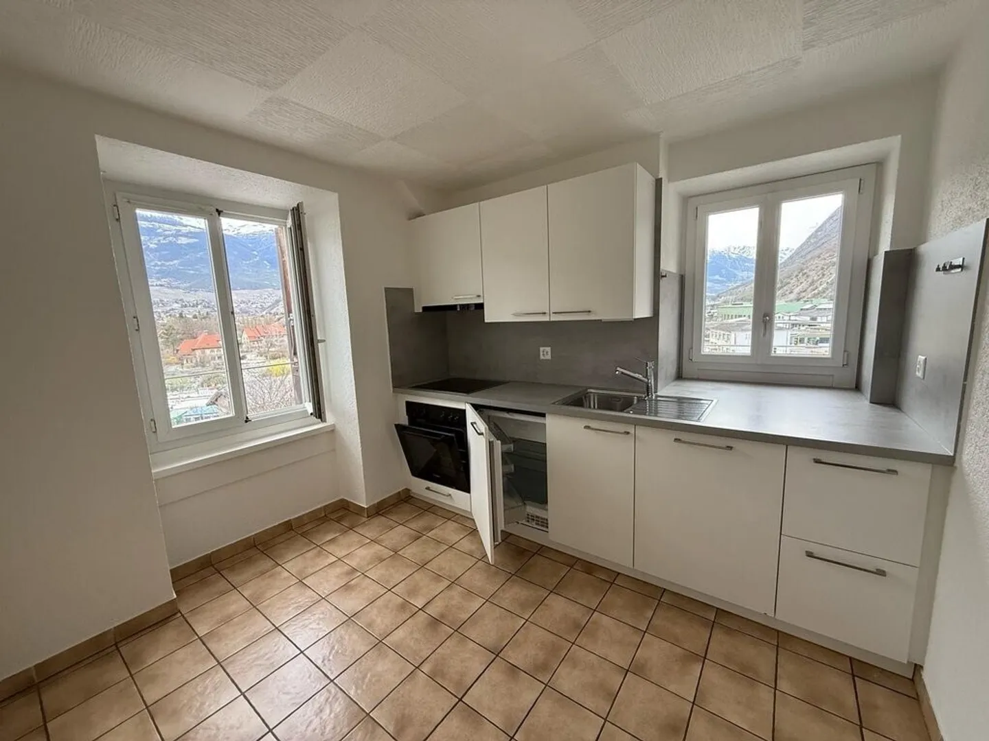 Zu ergreifen! Wunderschöne Wohnung im Herzen von Chippis! - Foto 3 von 7