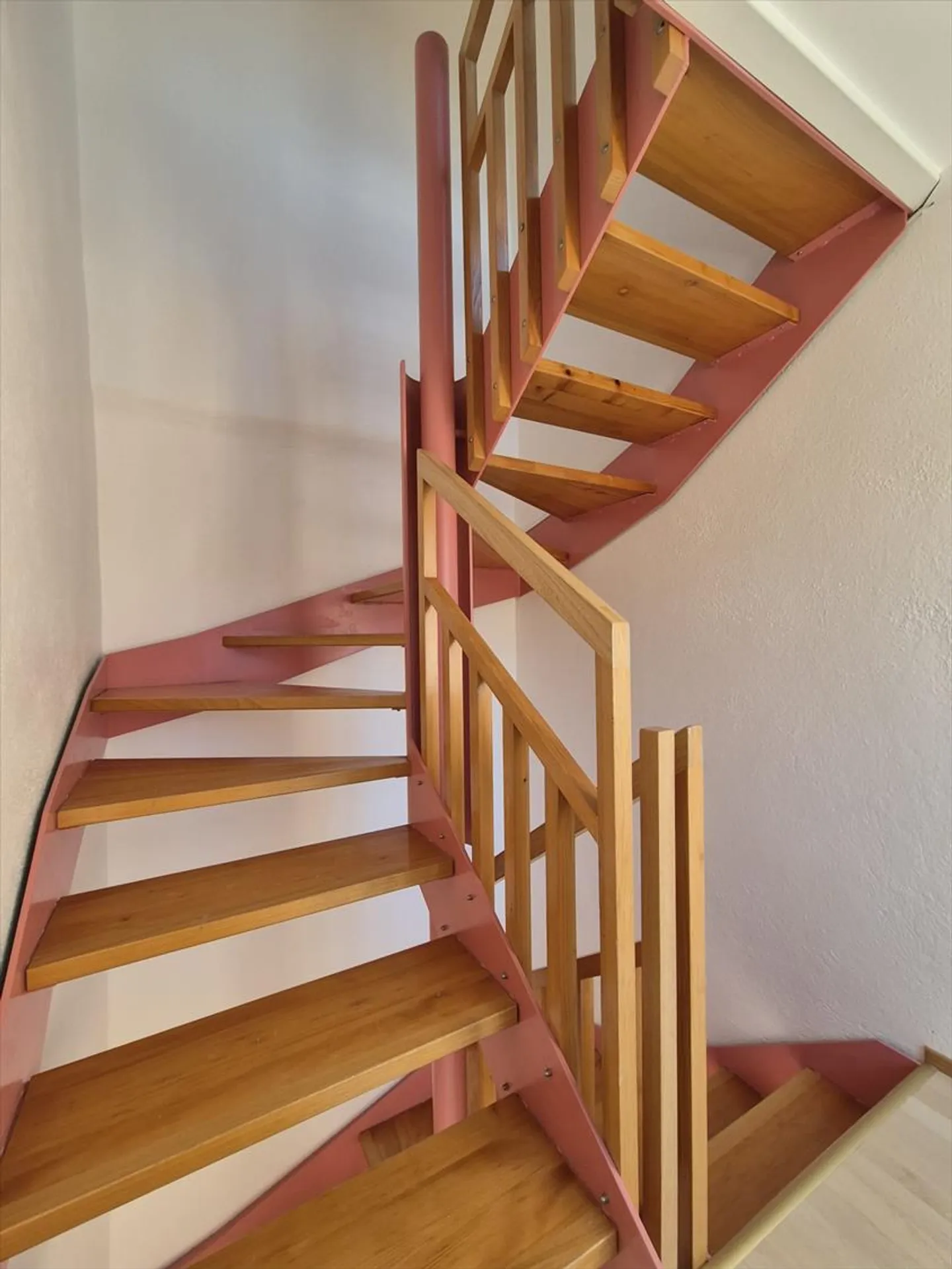 Charmanter Einfamilienbungalow mit 4,5 Zimmern auf 3 Etagen - Foto 5 von 11