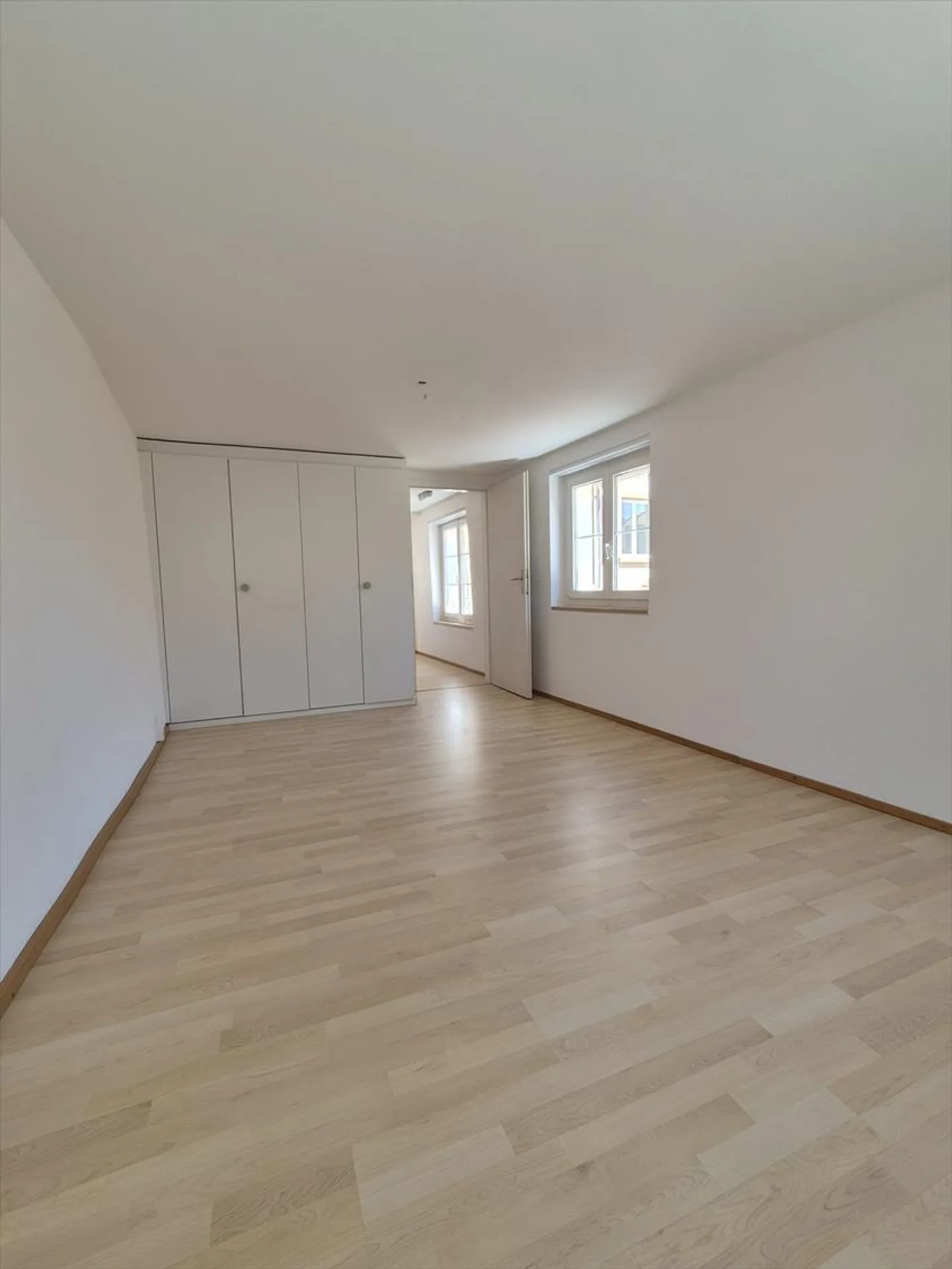 Charmanter Einfamilienbungalow mit 4,5 Zimmern auf 3 Etagen - Foto 6 von 11