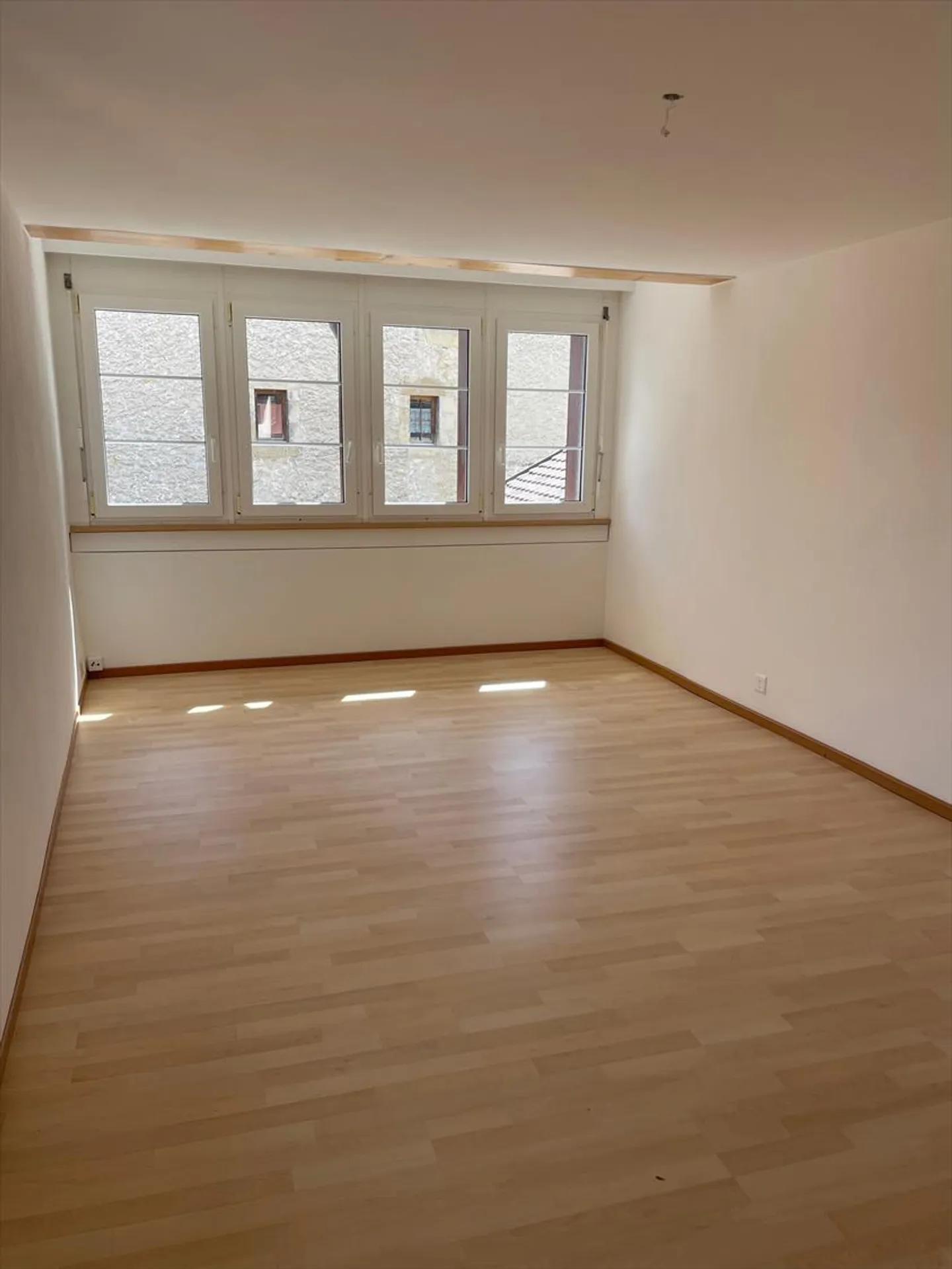 Charmanter Einfamilienbungalow mit 4,5 Zimmern auf 3 Etagen - Foto 7 von 11