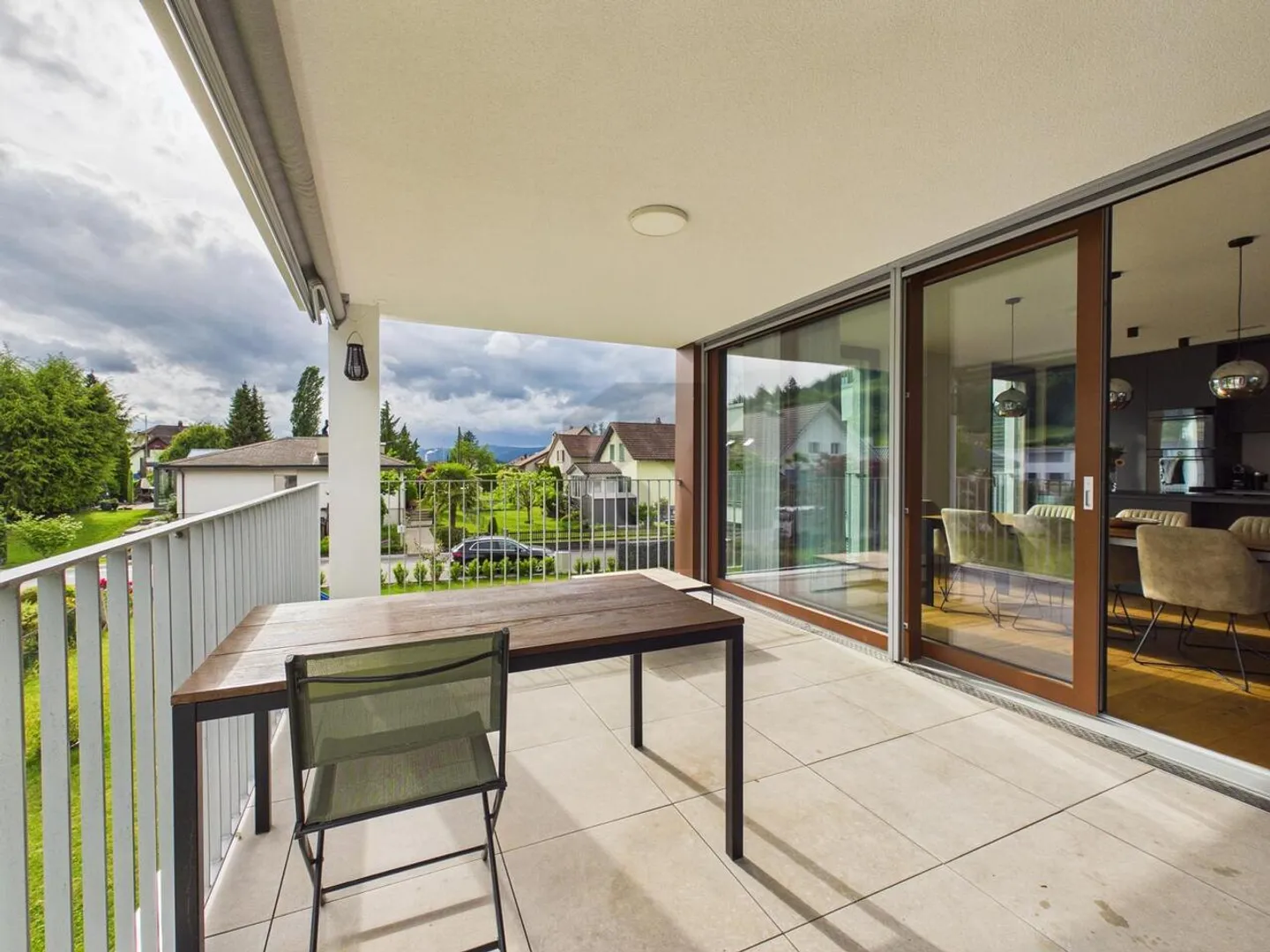 ARCHITECT-DESIGN - LIKE NEW WITH TWO BALCONIES - Photo 3 of 6
