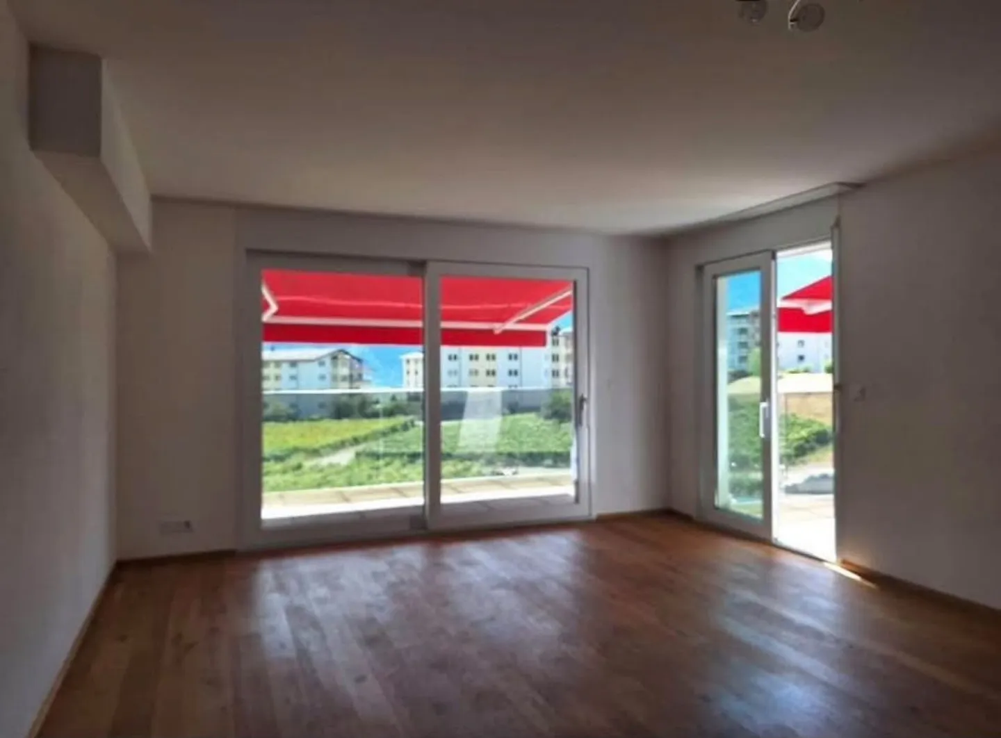 Appartement Lumineux à Chamoson - Photo 2 sur 9