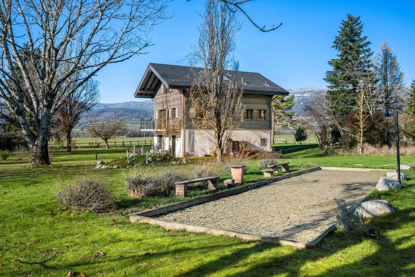 Charmantes Haus im Herzen der Natur in Burtigny. - Foto 3 von 13