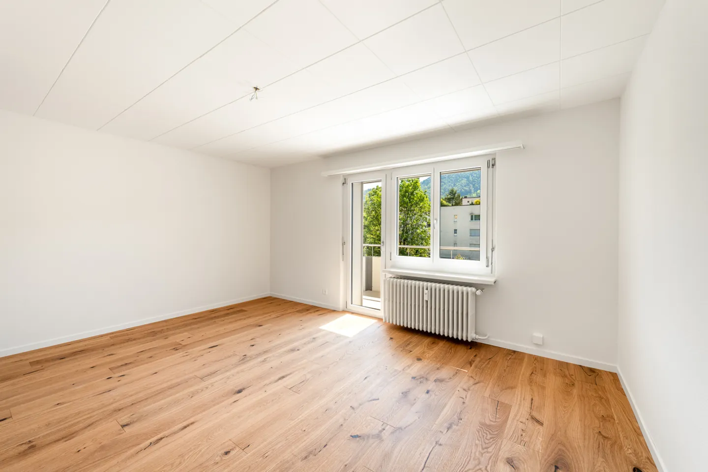 Renovierte Wohnung in Adliswil - Foto 2 von 12