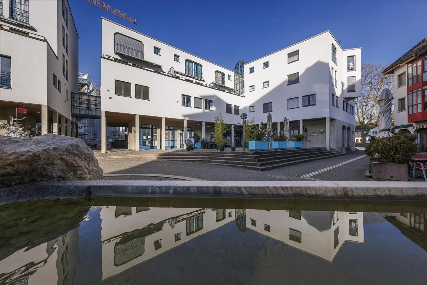 Shop for rent in a central location in Neuhausen - Photo 1 of 4