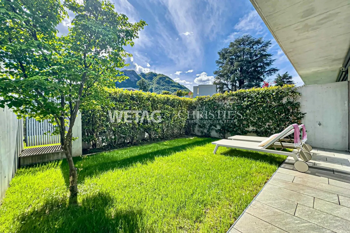 Collina d'Oro-Gentilino: élégante villa en terrasse avec jardin privé à vendre - Photo 10 sur 10