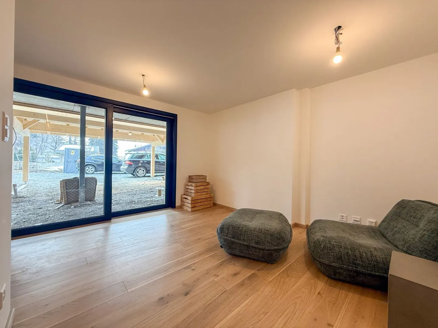 Magnificent 2.5 rooms new in the center - Covered parking space - Photo 3 of 7