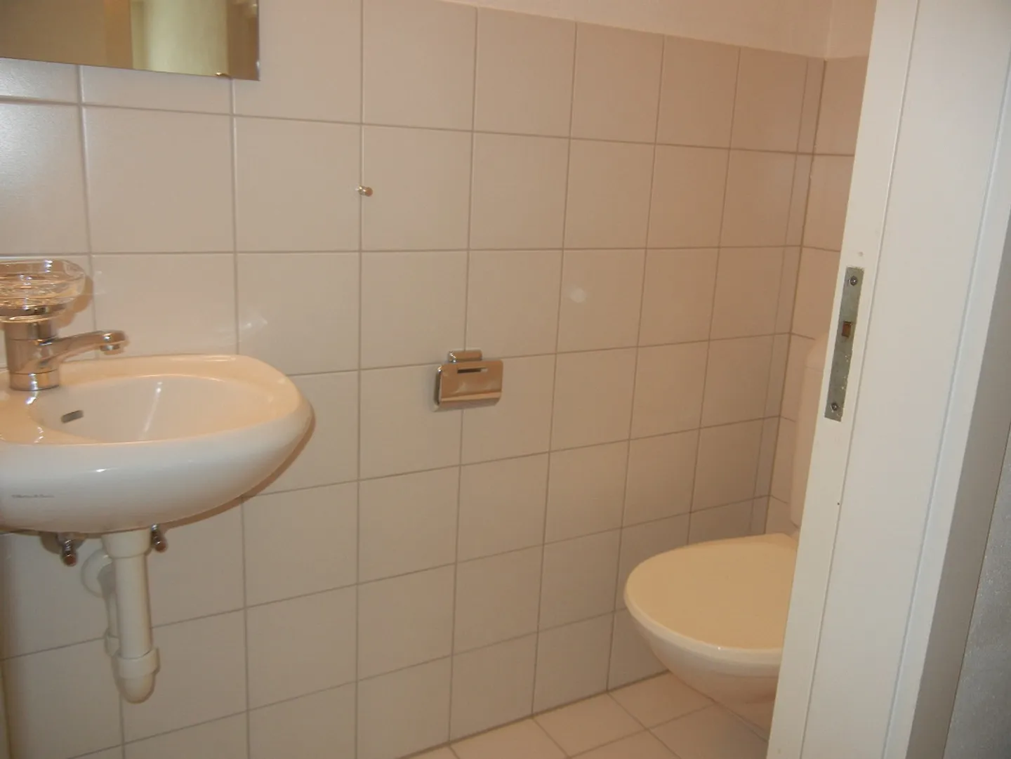 Renovated, large + bright 3 1/2 room apartment - Photo 14 of 14