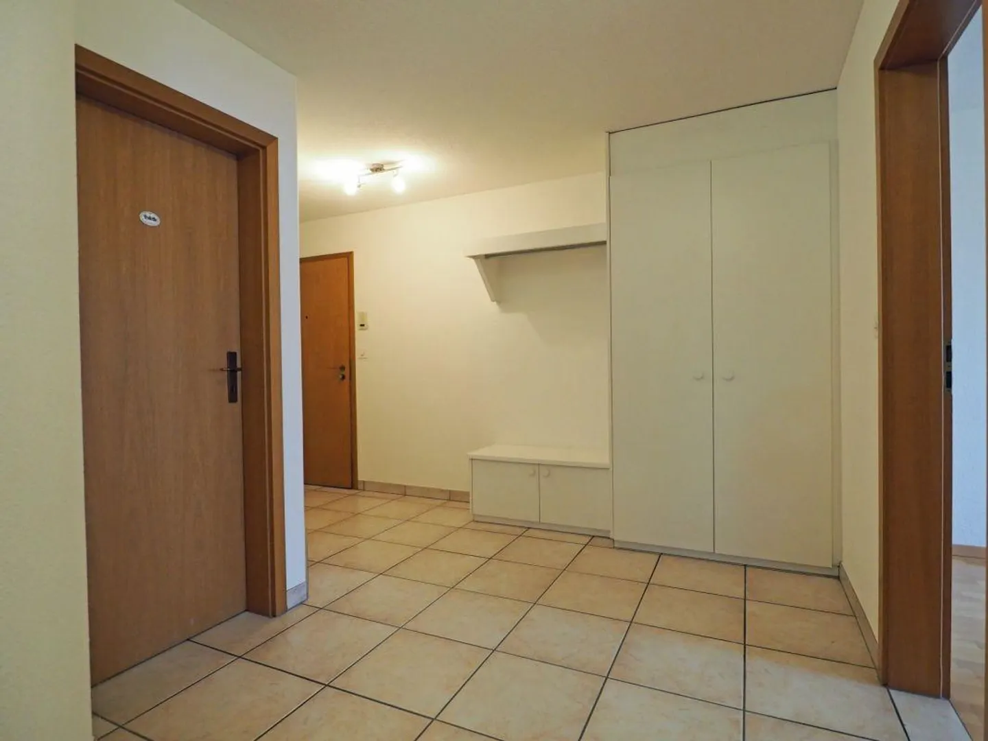 Sunny 4.5 Room Apartment with Fireplace - Photo 10 of 12