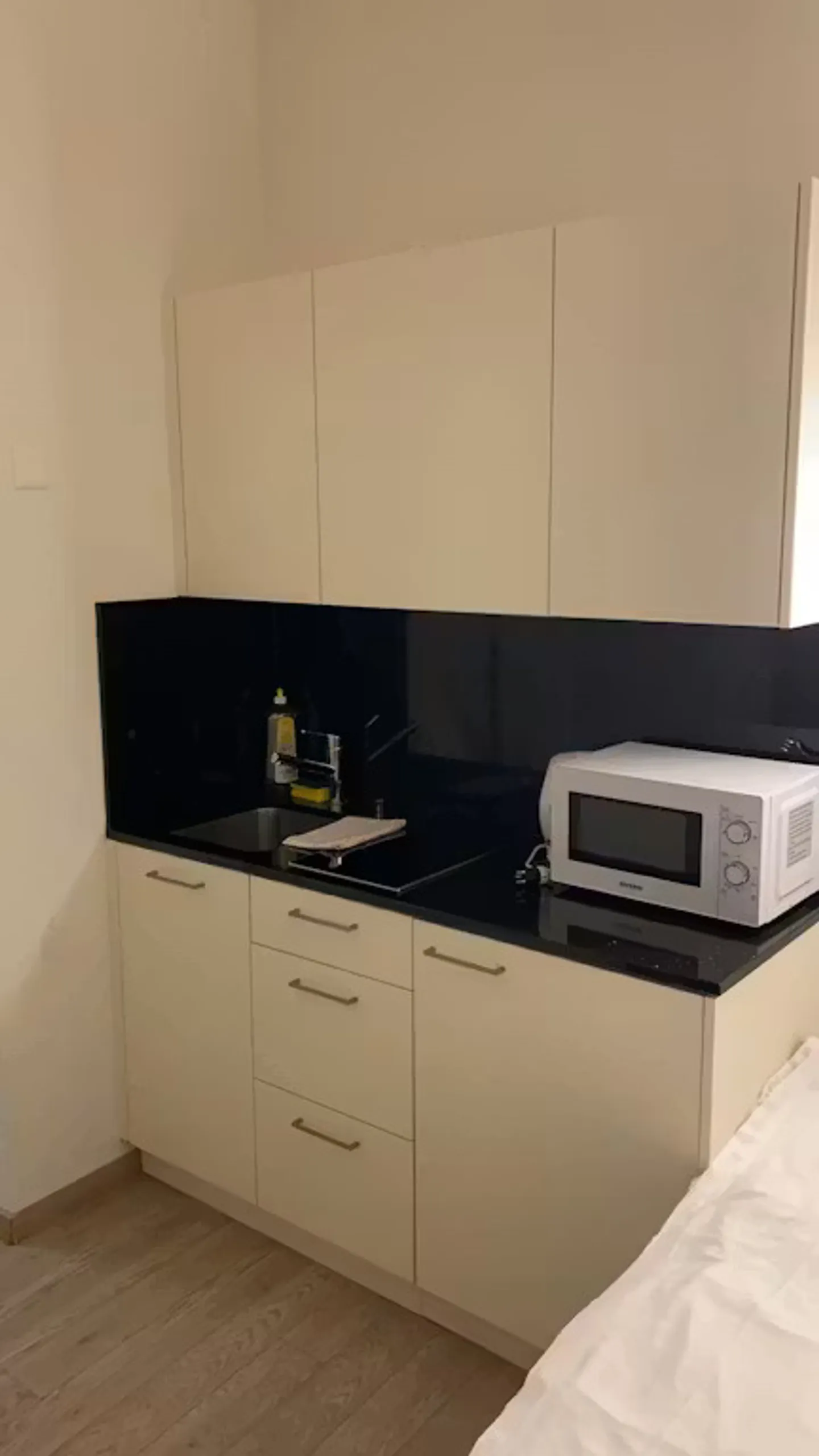 Apartment for rent - Photo 2 of 4