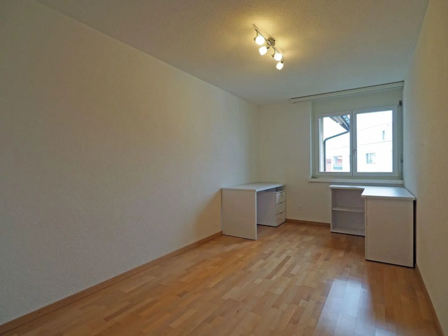 Sunny 4.5 Room Apartment with Fireplace - Photo 8 of 12