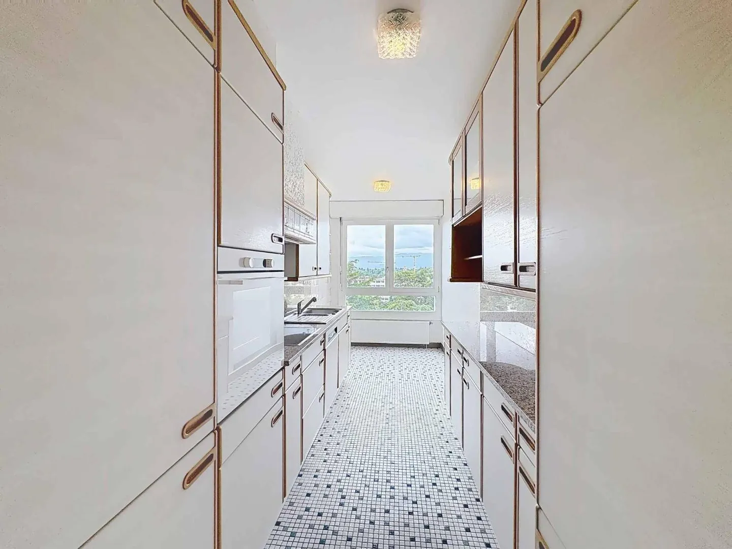 Exklusiv: 5-Zimmer-Wohnung im 10. Stock - CASATAX - Foto 3 von 8