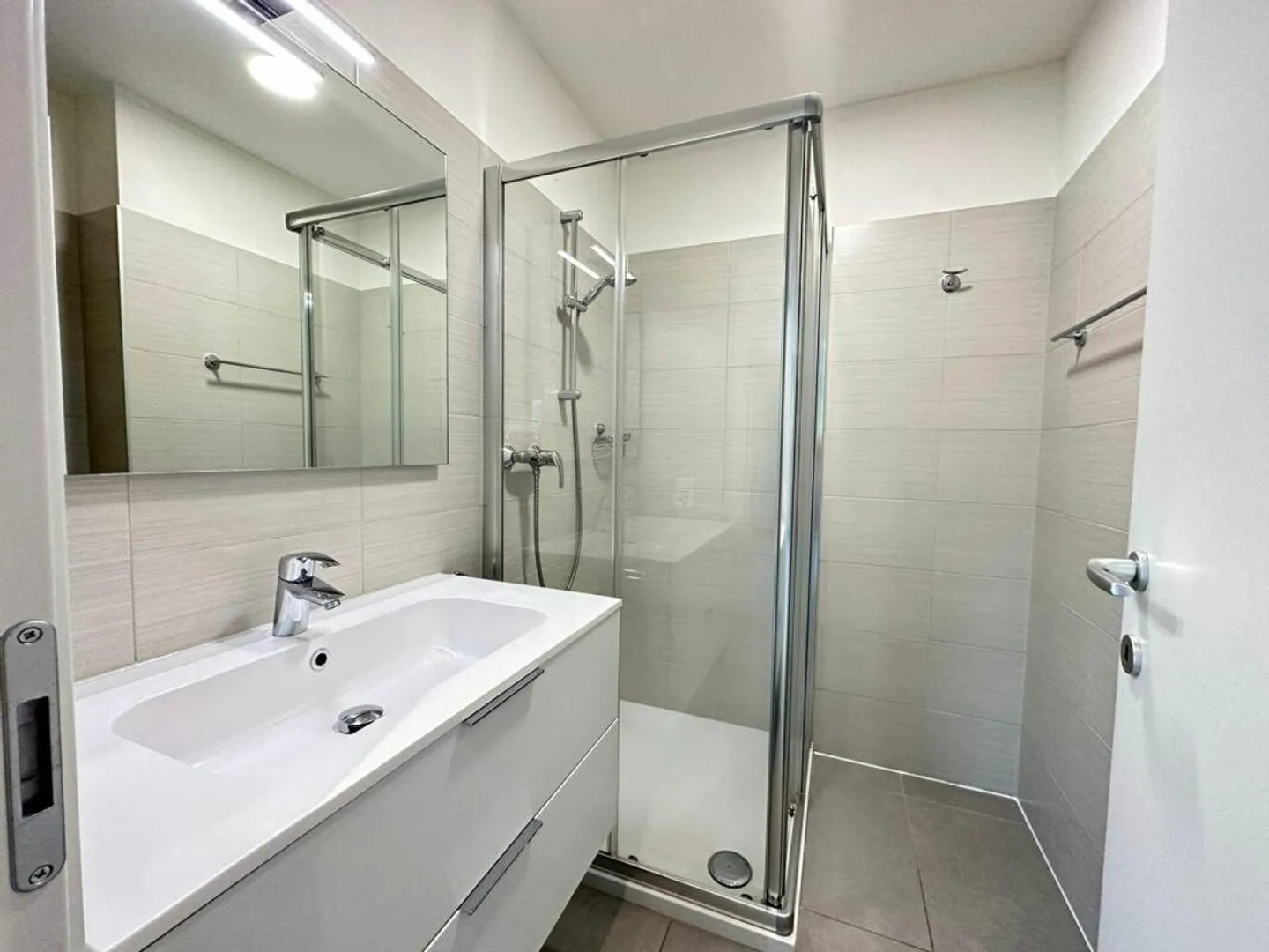 CRESCIANO | APPARTEMENT DE DEUX CHAMBRES RÉNOVÉ - Photo 4 sur 8