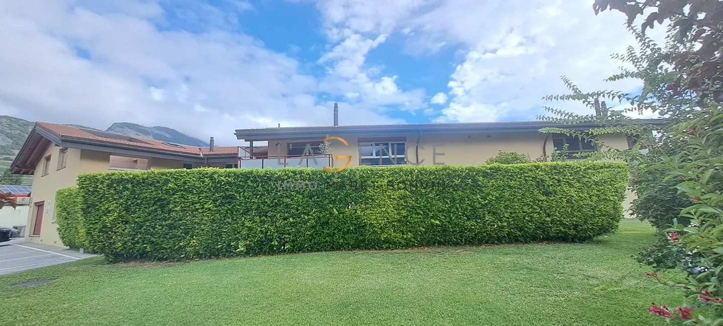 Penthouse with 4.5 rooms and loggia - Photo 11 of 13