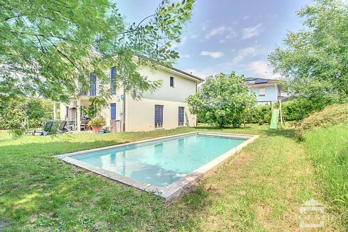 Villa spacieuse avec piscine - Photo 1 sur 13