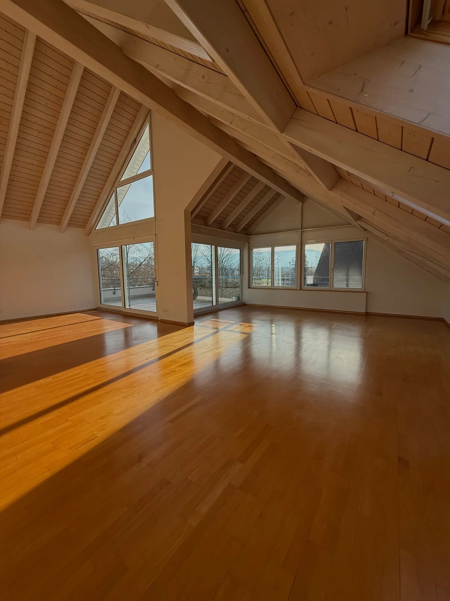 Geräumige Maisonette-Wohnung mit Terrasse - Foto 1 von 30