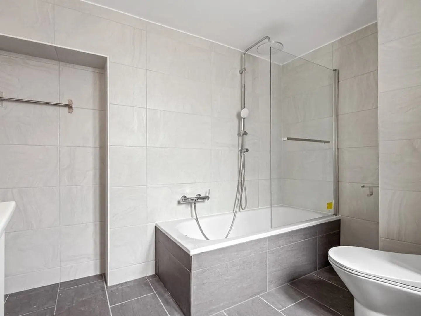 Maison individuelle rénovée en 2025 avec incroyable vue ! - Photo 10 sur 13