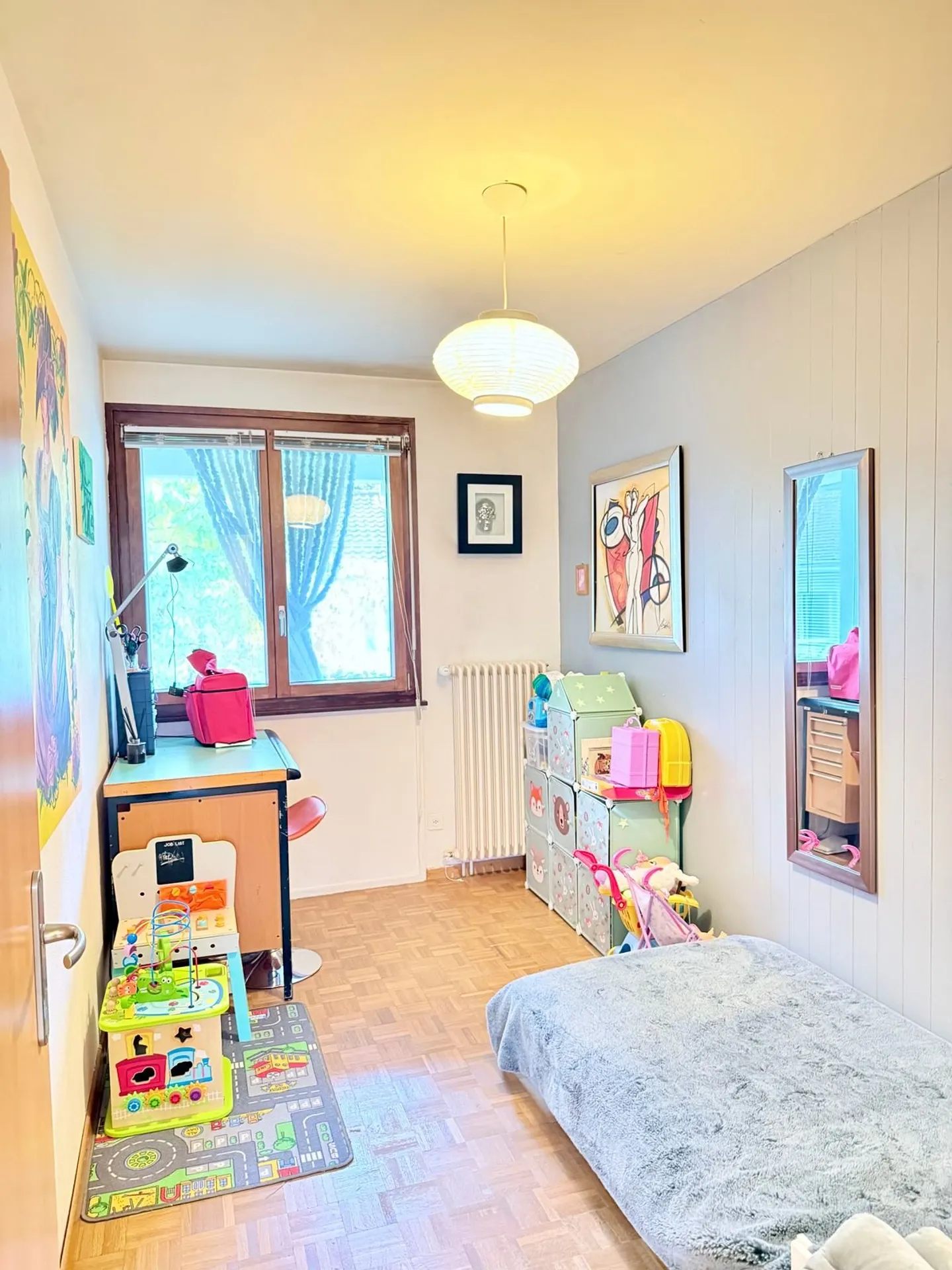 Charming terraced house with a gable, just two steps from the city center and the Nyon train station - Photo 11 of 13