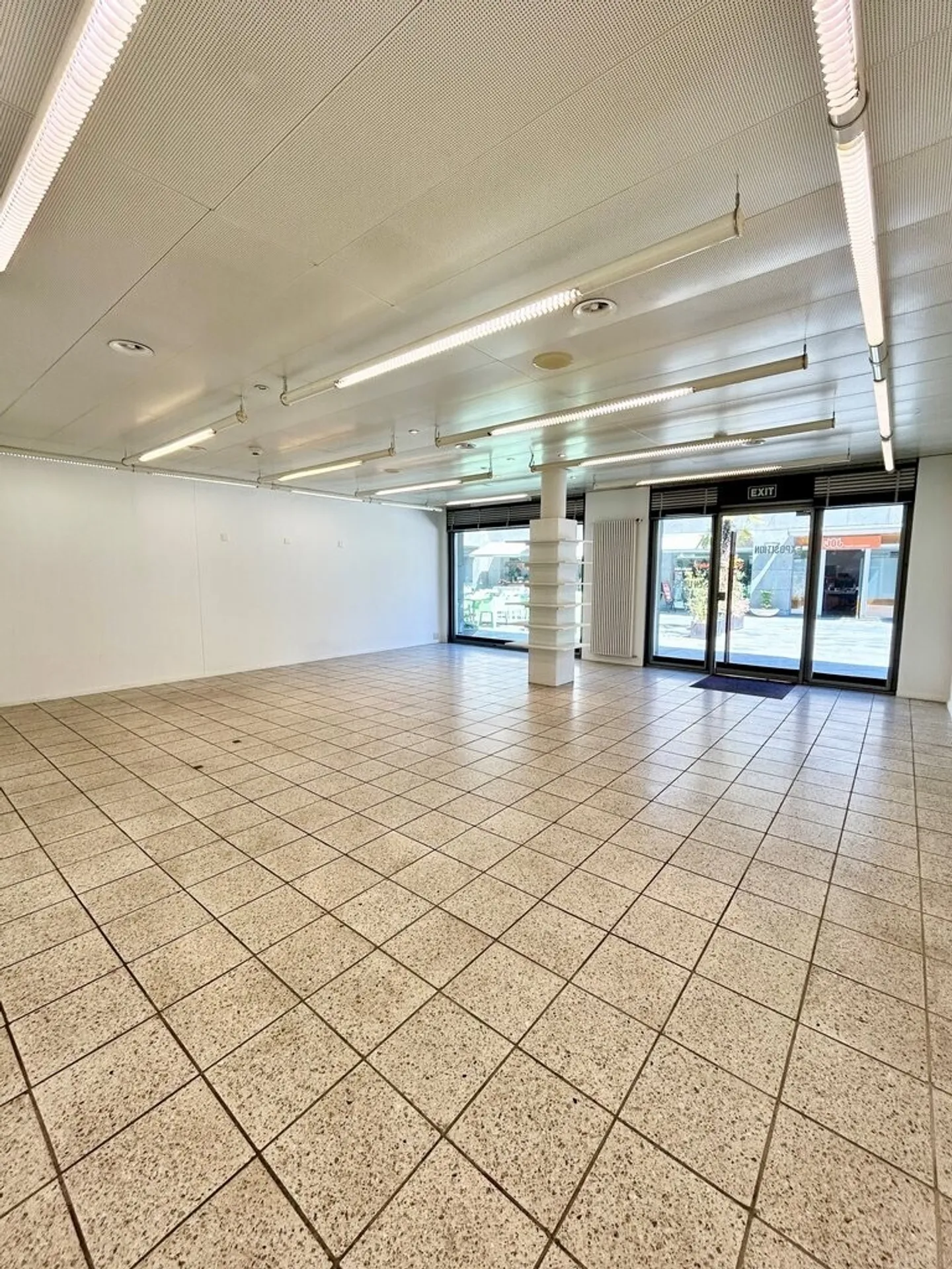 Arcade au centre ville de Sierre à louer de suite ou à convenir - Photo 5 sur 7