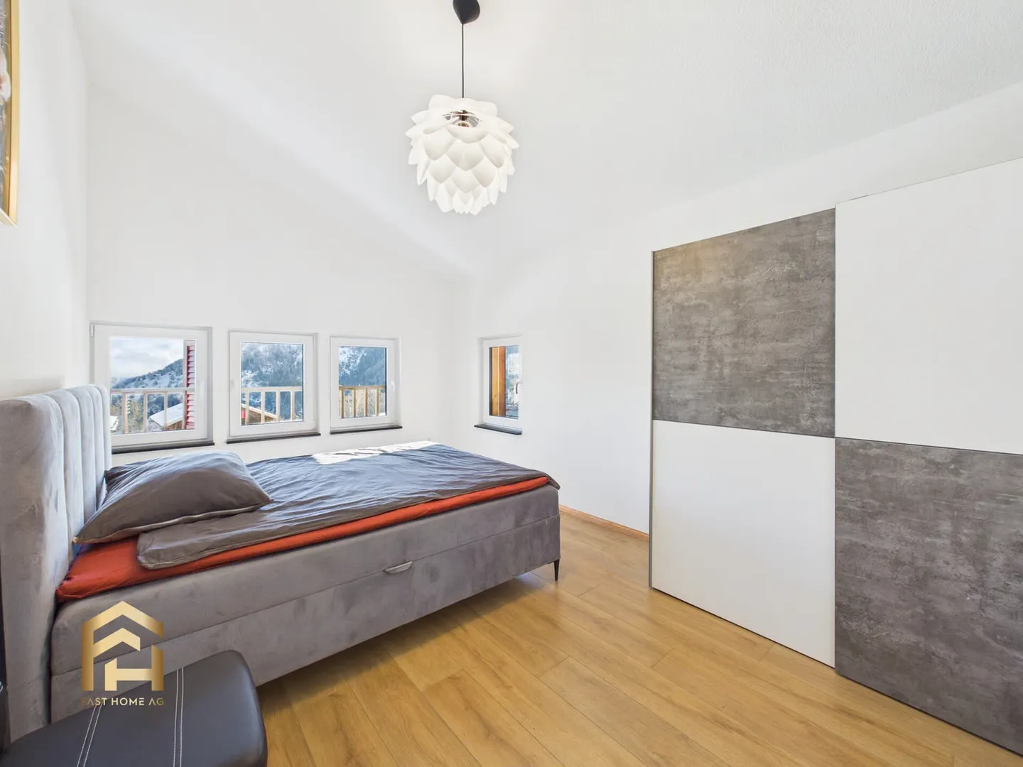 Maison valaisanne entièrement rénovée avec deux unités de vie séparées - Photo 5 sur 13