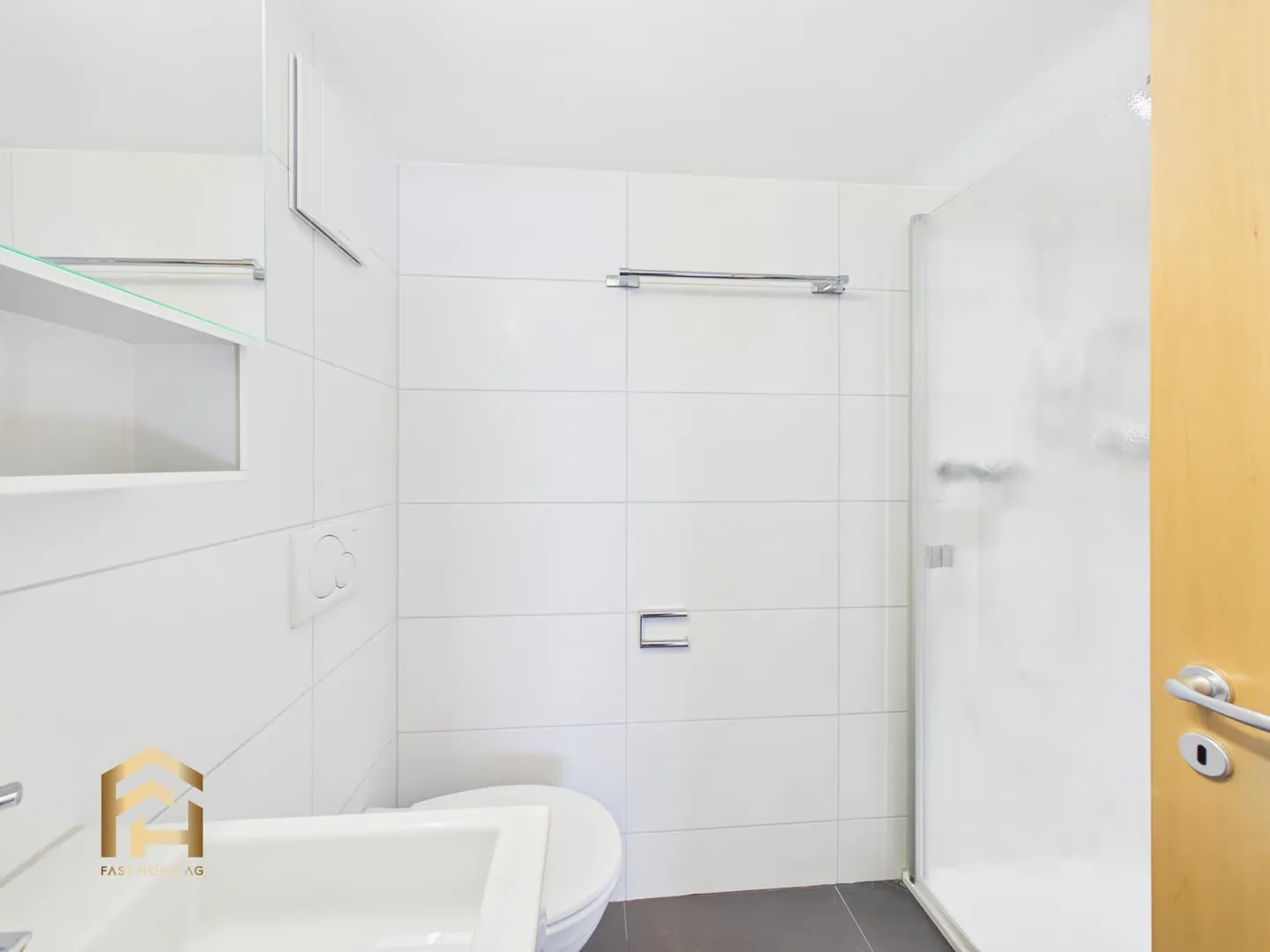 Maison valaisanne entièrement rénovée avec deux unités de vie séparées - Photo 9 sur 13
