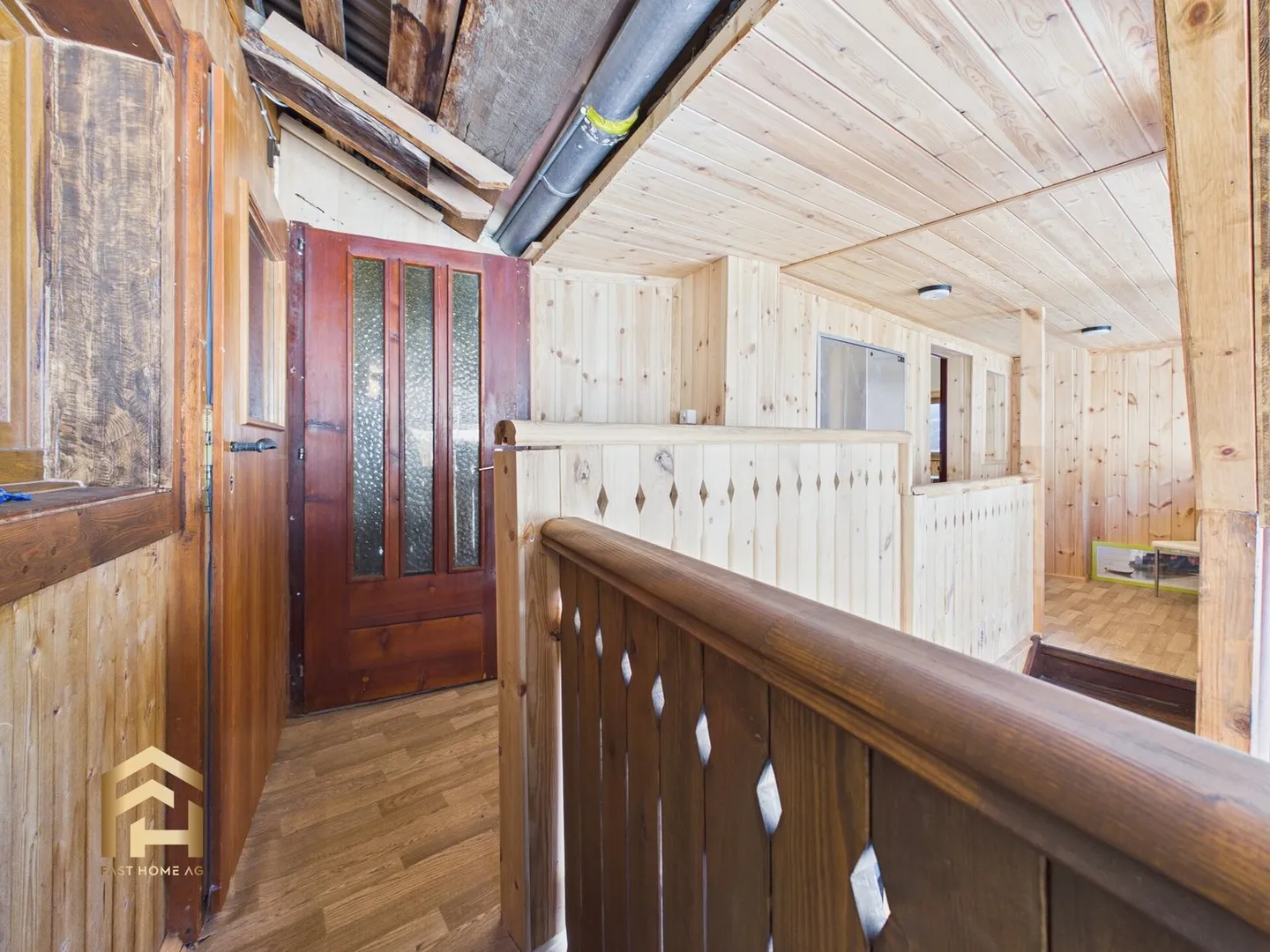 Maison valaisanne entièrement rénovée avec deux unités de vie séparées - Photo 10 sur 13