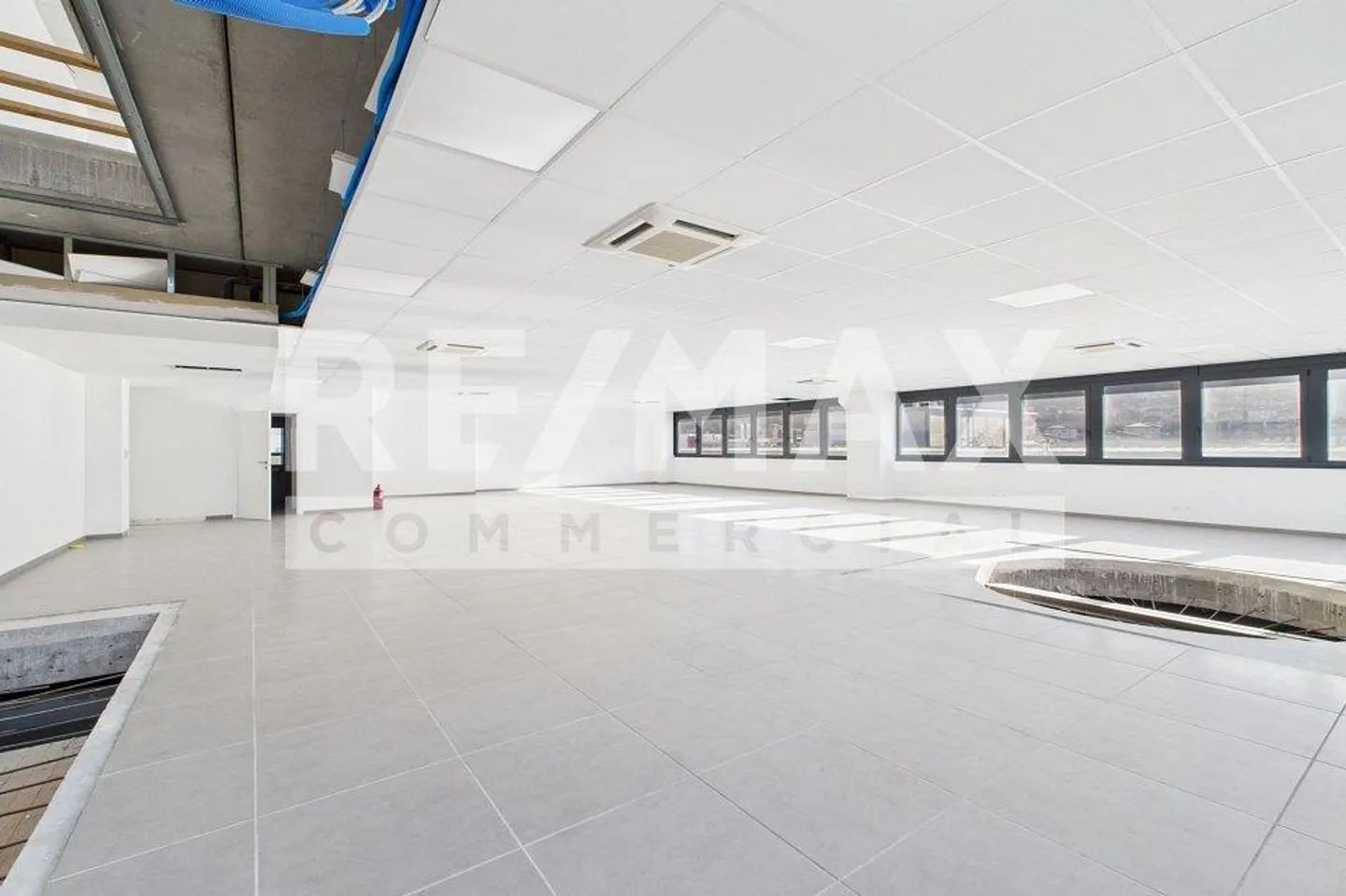 Commercial property never occupied - Photo 2 of 13
