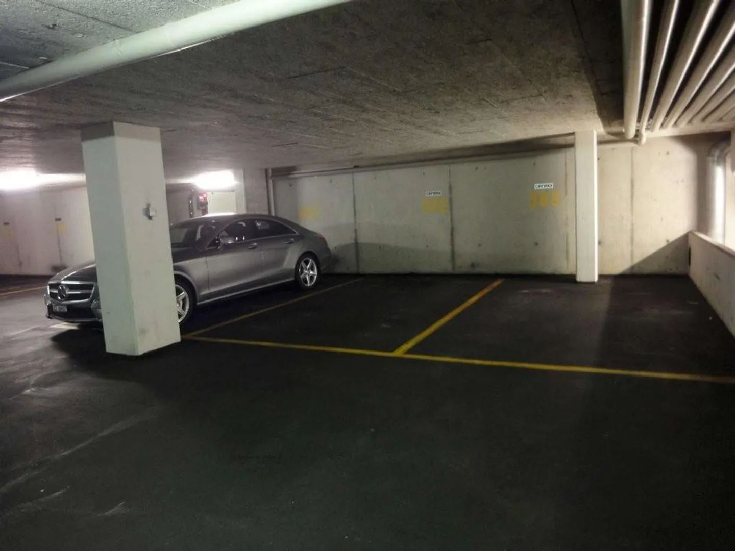 Place de parking à louer - Photo 2 sur 2