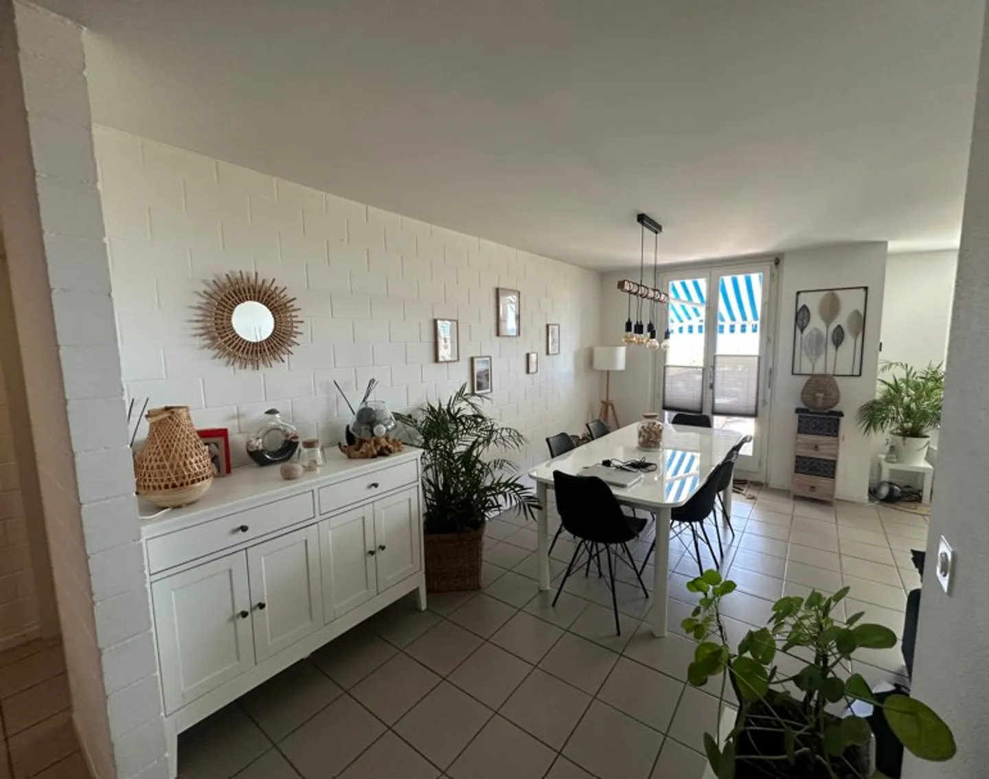 3.5 Room Apartment - Photo 1 of 12