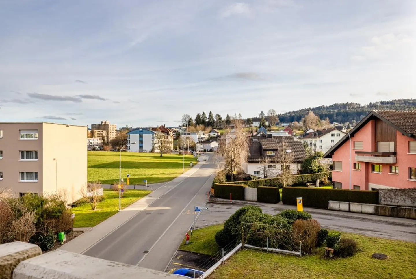 3.5 Rooms with Charm in a Sunny Location and Surrounded by Nature - Photo 9 of 10