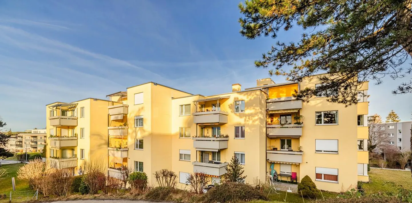 3.5 Rooms with Charm in a Sunny Location and Surrounded by Nature - Photo 10 of 10