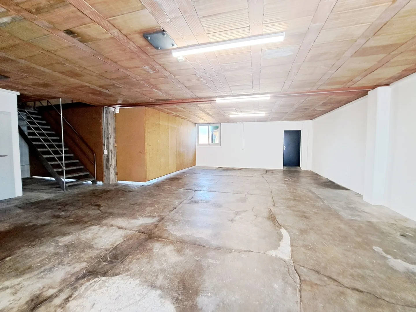 HIPPODROME 18, SPAZIO COMMERCIALE CON AMPIA MEZZANINA - Foto 2 di 6