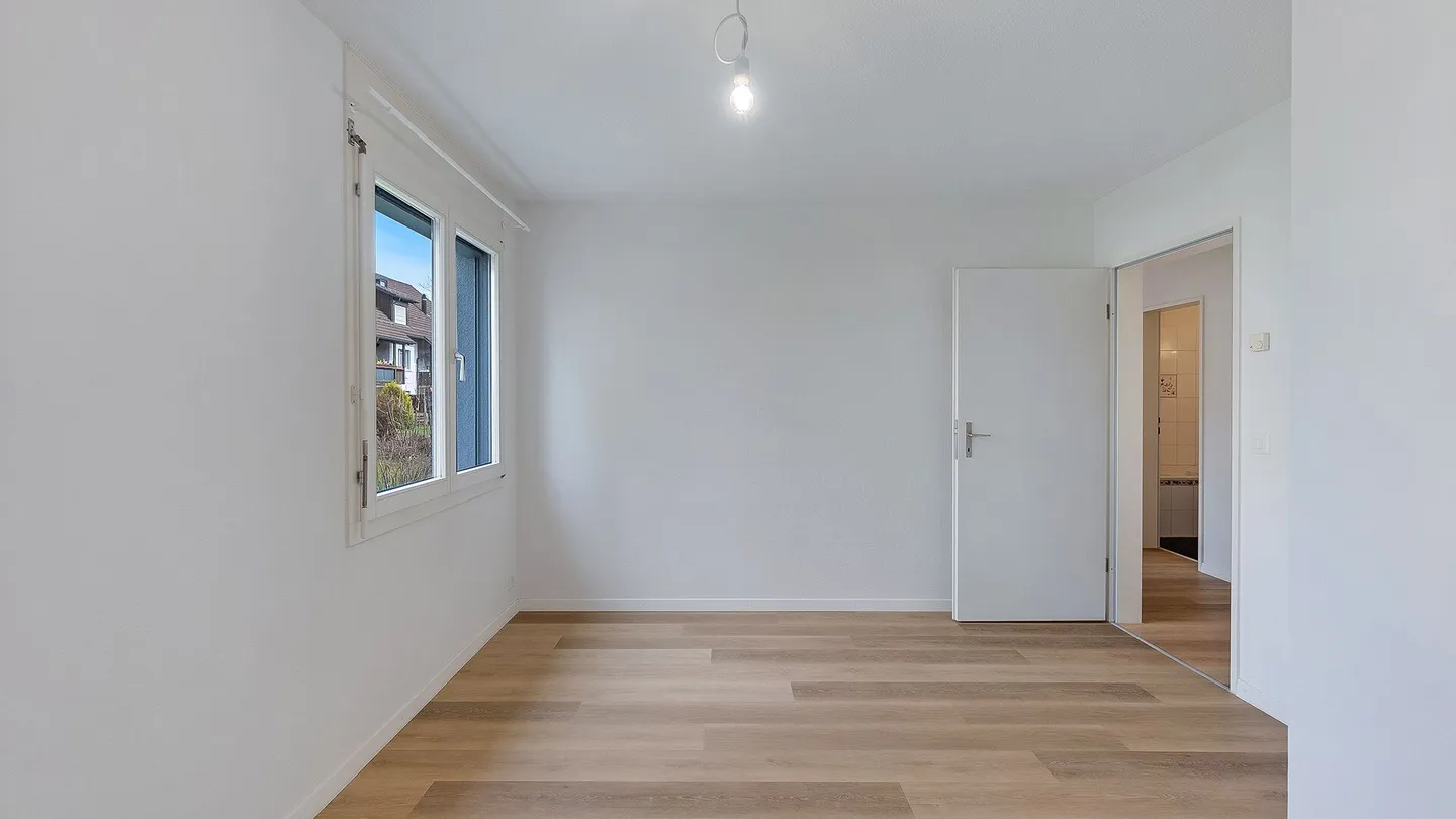 Bright living happiness with sunny south-facing balcony in Brüttisellen - Photo 8 of 13