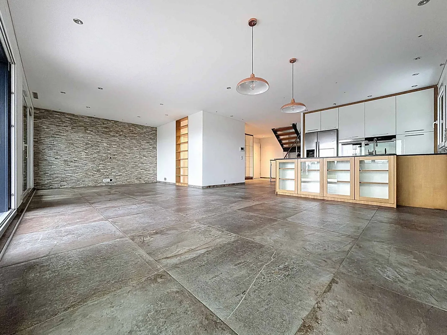 Duplex avec 4,5 pièces, cave, jardin et vue sur le lac - Photo 4 sur 13