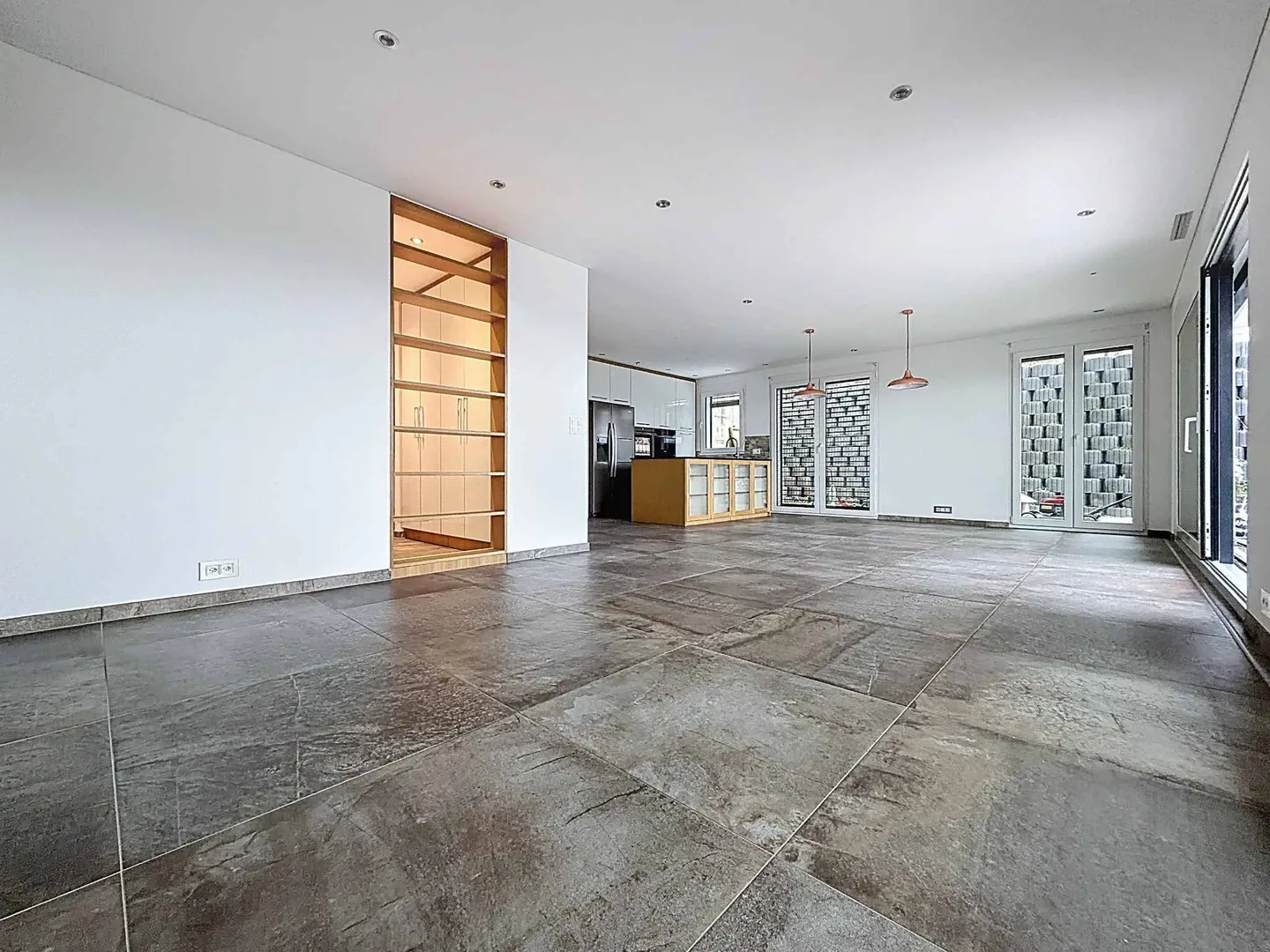 Duplex avec 4,5 pièces, cave, jardin et vue sur le lac - Photo 5 sur 13