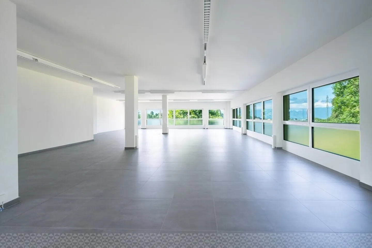 178m2 Bürofläche teilbar in Saint-Légier - Foto 7 von 8