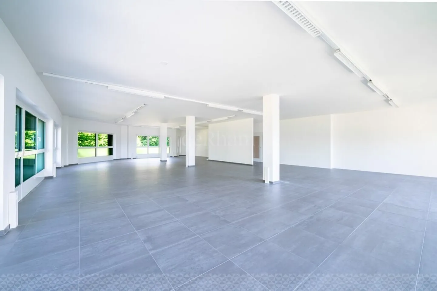 178m2 Bürofläche teilbar in Saint-Légier - Foto 8 von 8