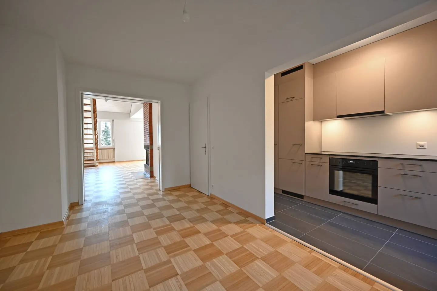 Appartamenti duplex di 5 stanze ristrutturati a Steinhölzli - Foto 4 di 13