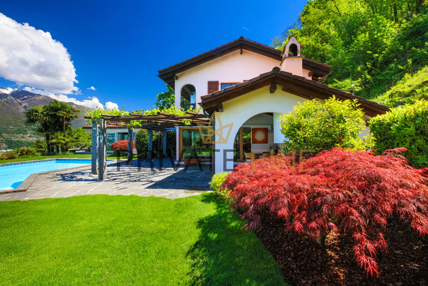 Holiday Villa - Hideaway with Large Pool and Stunning Lake View - Photo 5 of 31