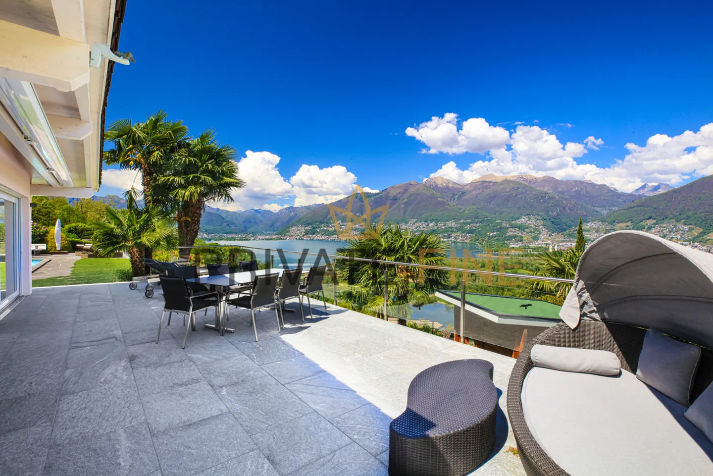 Holiday Villa - Hideaway with Large Pool and Stunning Lake View - Photo 10 of 31