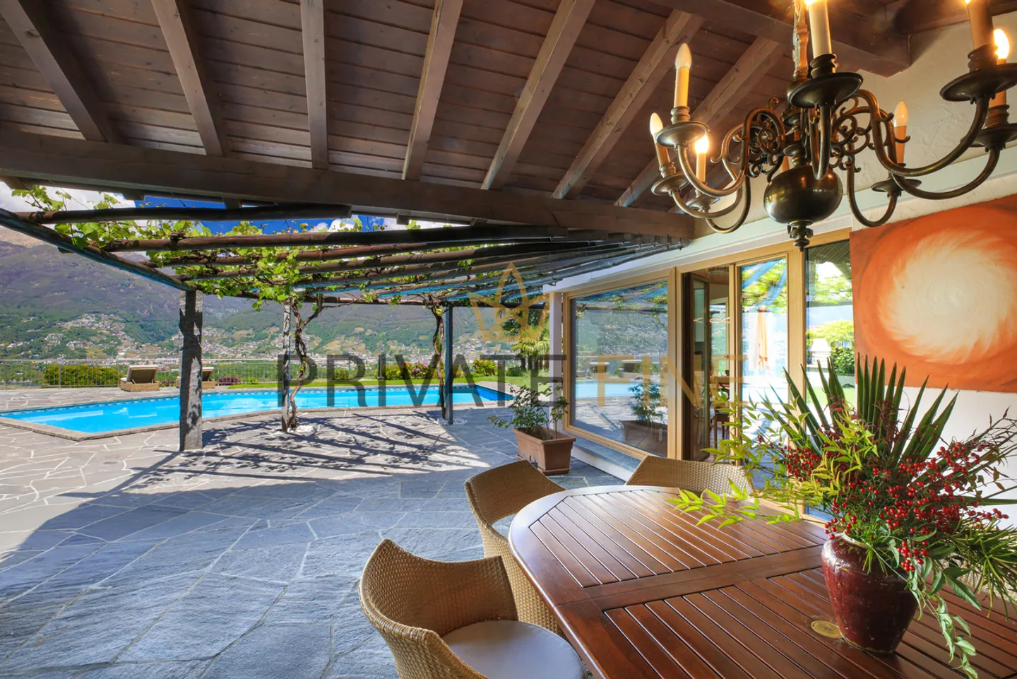 Holiday Villa - Hideaway with Large Pool and Stunning Lake View - Photo 13 of 31