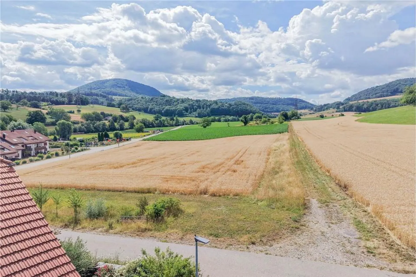 Geräumiges Familienhaus mit Aussicht - Foto 8 von 13
