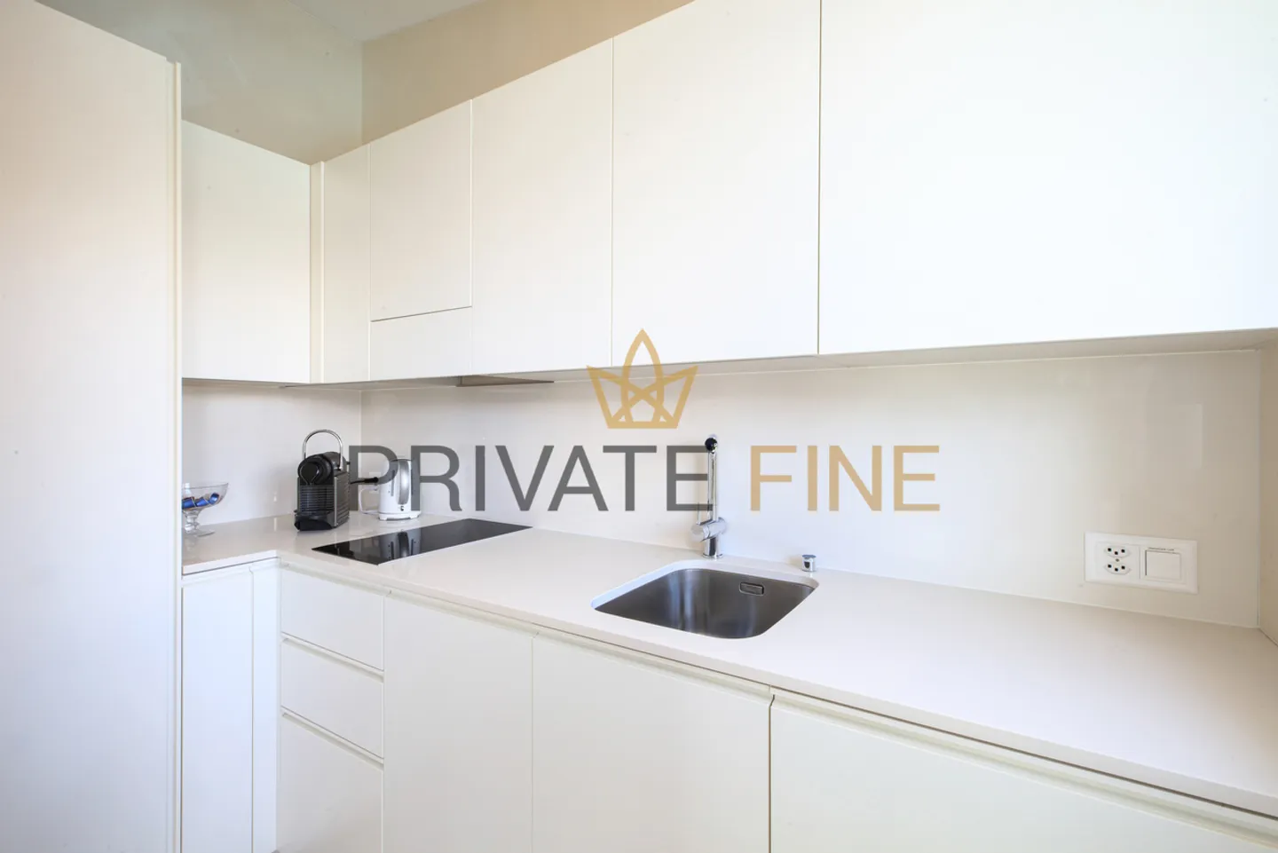 Holiday Villa - Hideaway with Large Pool and Stunning Lake View - Photo 25 of 31