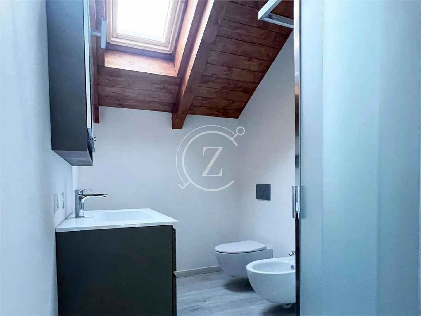 BIRONICO - Attic apartment with 3.5 rooms - Photo 4 of 5