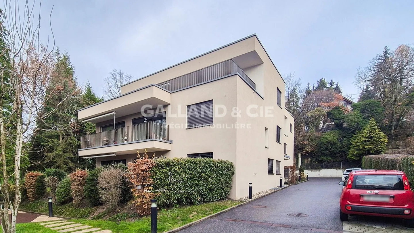 Beautiful modern 4.5-room duplex apartment - Photo 8 of 8