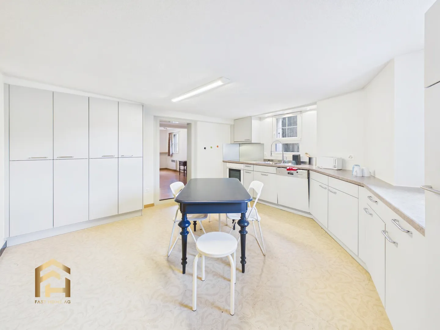 Charming Patrician House (1575) with 3 Apartments, Stable & Expansion Potential - Photo 3 of 13