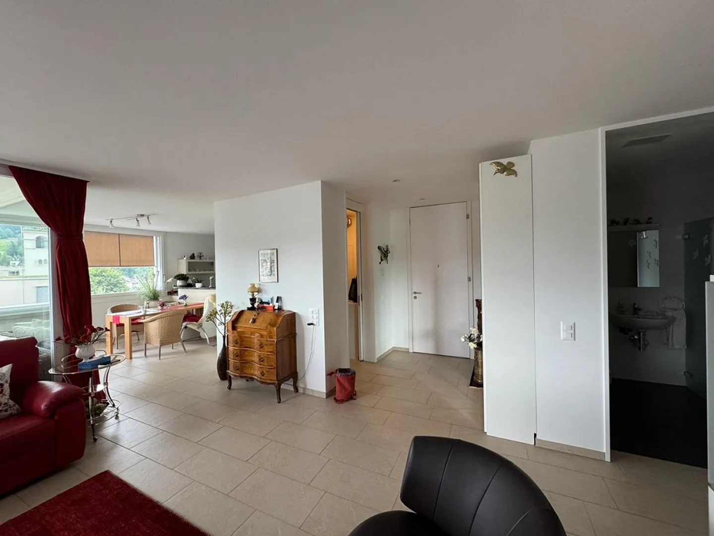 Modern 4.5 room apartment with spacious loggia in Wald - Photo 3 of 20