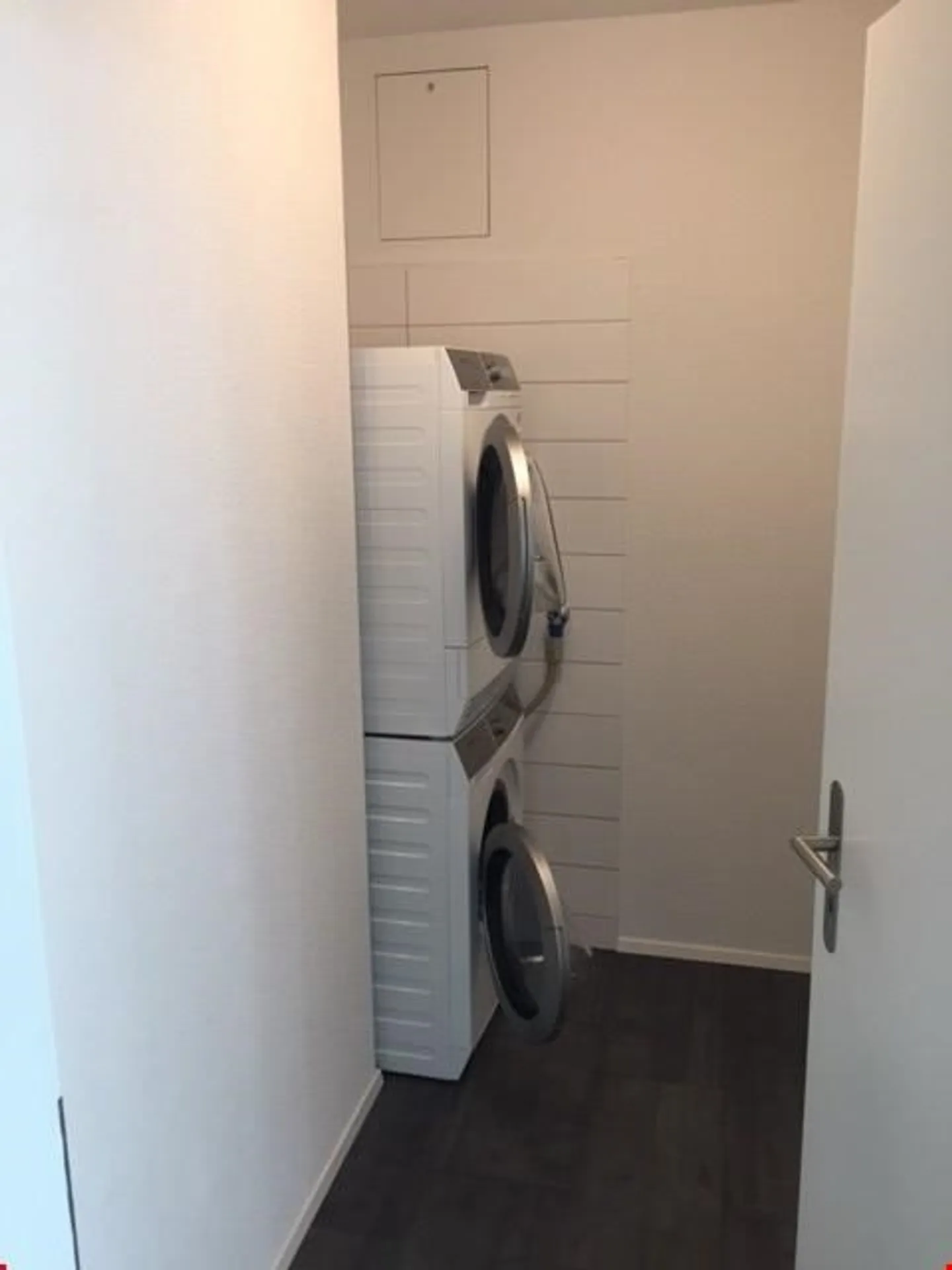 Appartamento luminoso e moderno di 4,5 stanze al piano terra - Foto 8 di 8