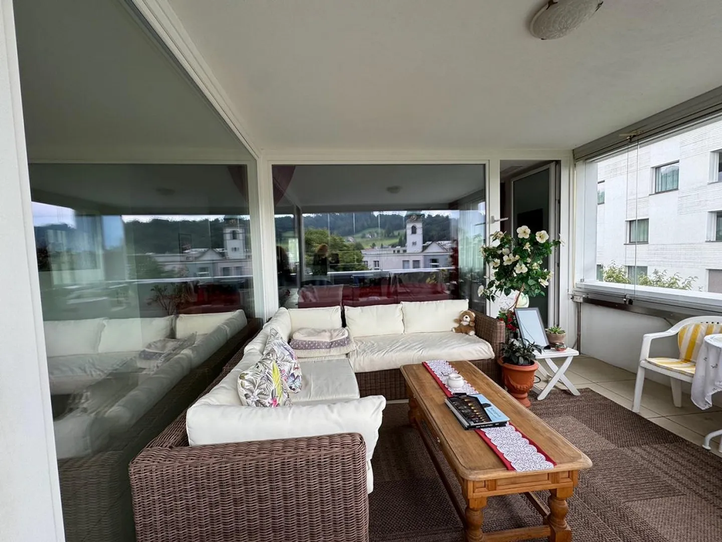 Modern 4.5 room apartment with spacious loggia in Wald - Photo 17 of 20