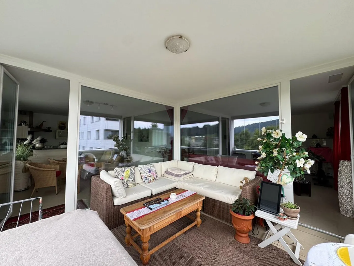 Modern 4.5 room apartment with spacious loggia in Wald - Photo 18 of 20
